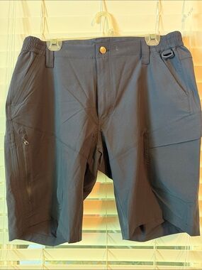 NWOT CQR Men's Dark Navy Performance Shorts Size 34